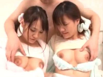 双子の巨乳を同時に揉んで吸い付いちゃうおっぱい比べがフェチエロすぎｗｗｗ